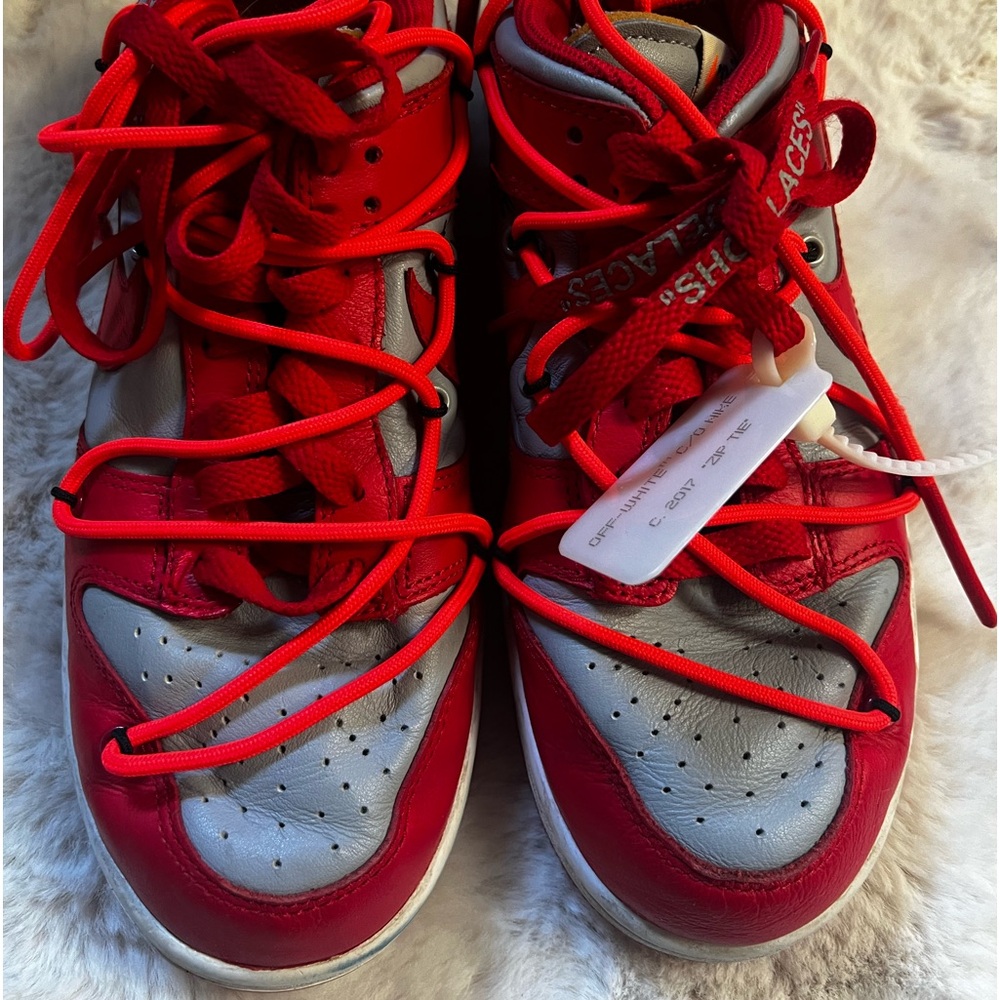 Nike 2019
Off-White x Dunk Low 'University Red'